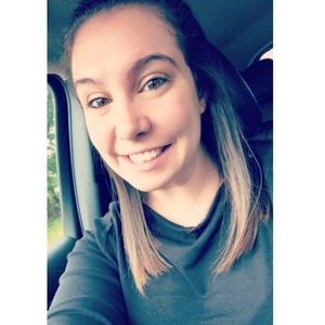 Meet your Posher, Courtney